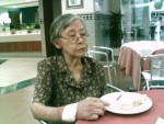 At Pantai Medical Centre to check her fractured wrist.

4 June 2004