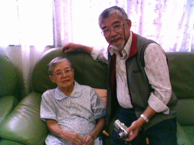 Cousin Swee Khi visited in June 2004