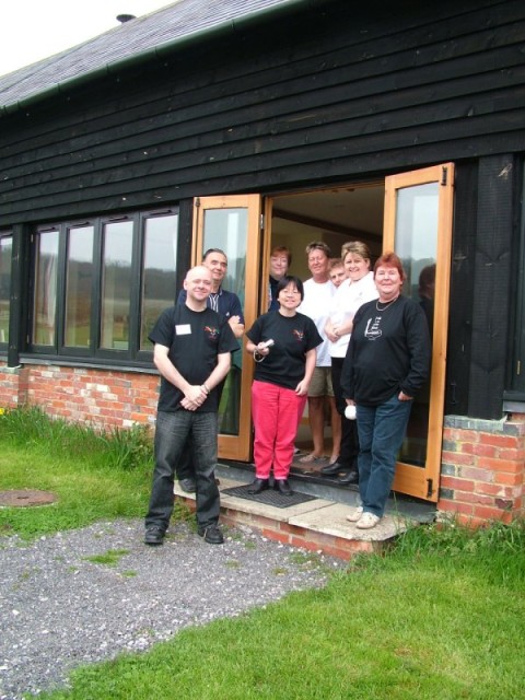 The welcoming party, left to right - DavidUK, Chris Sawyer, Anne from Dublin (back), Chet (front), Strech, Sue, Jak and Marjan
