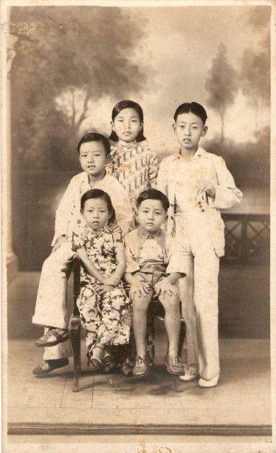 Back row - 4th uncle, Dai Goo, 3rd uncle
Front row - Sai Goo, my dad